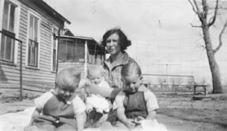 wn - Ruth Seifert and Children- Milton, Ellen and Robert 1933