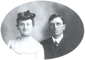 Mr. Abe Howarth Jr. and Mrs. (Carrie) Howarth, c.1900.