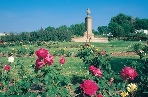 Fountain at War Memorial Rose Garden, 2003